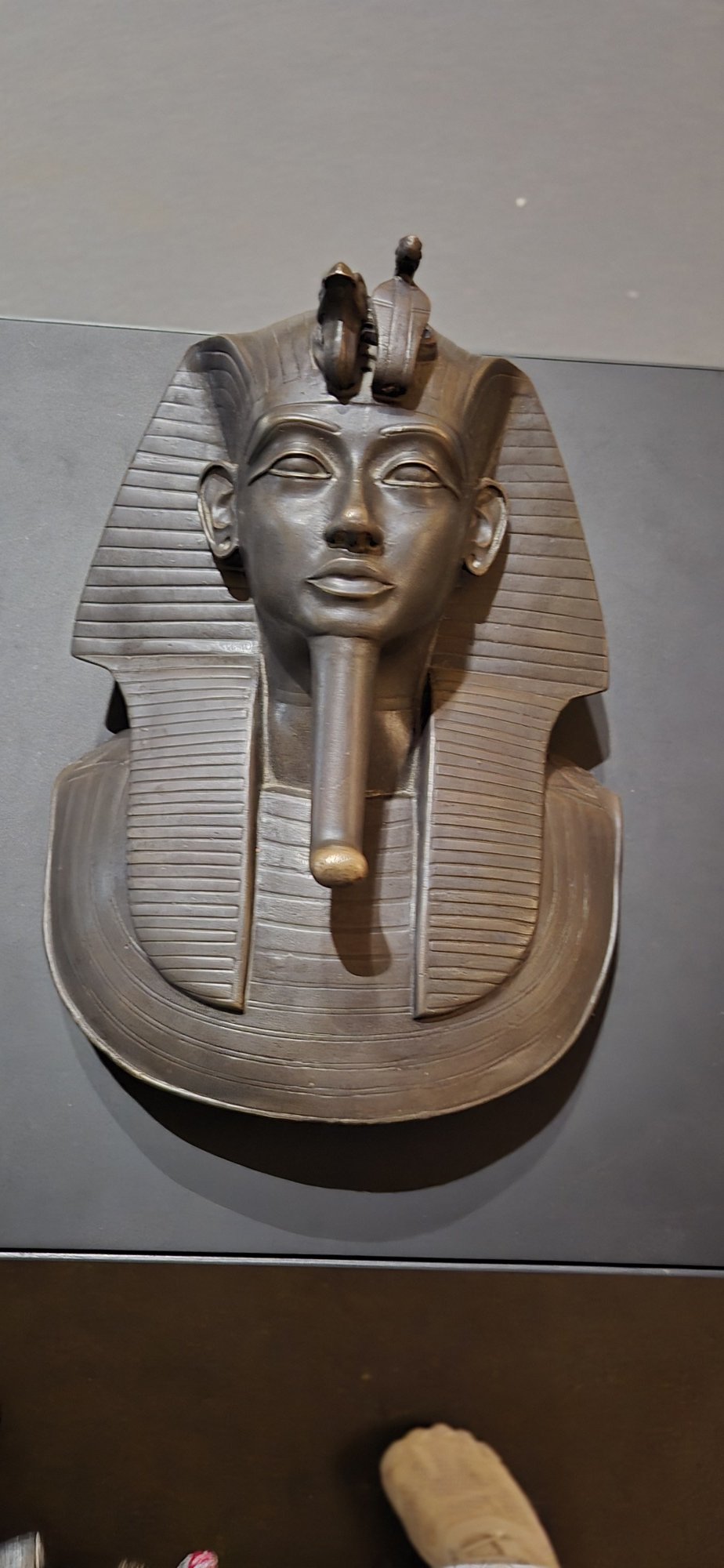 Goldene Pharaonenmaske im Grand Egyptian Museum