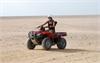 Quad Safari Gruppe in der Wüste