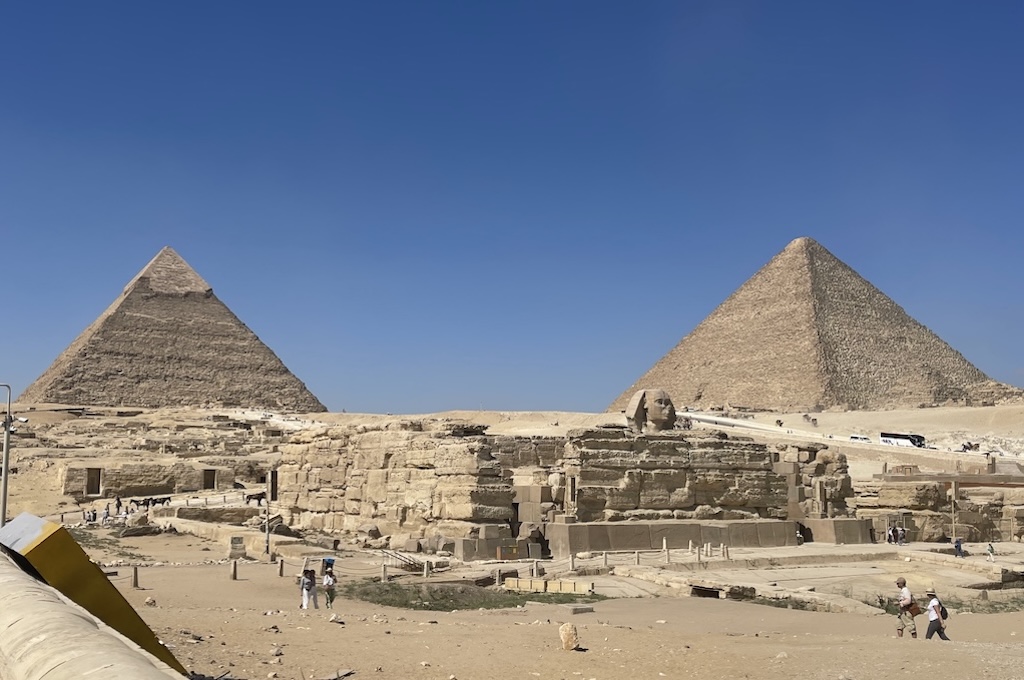 Sphinx und Pyramiden von Gizeh bei Kairo